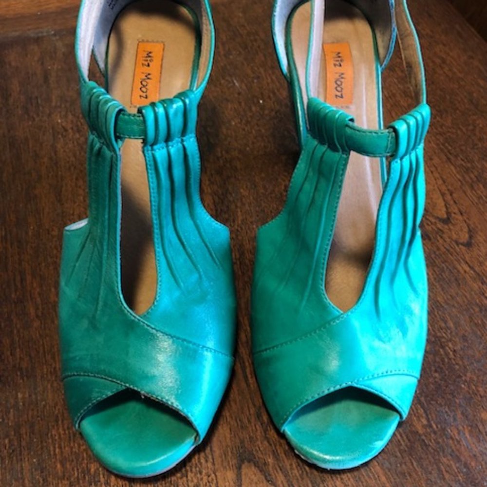 Sandal